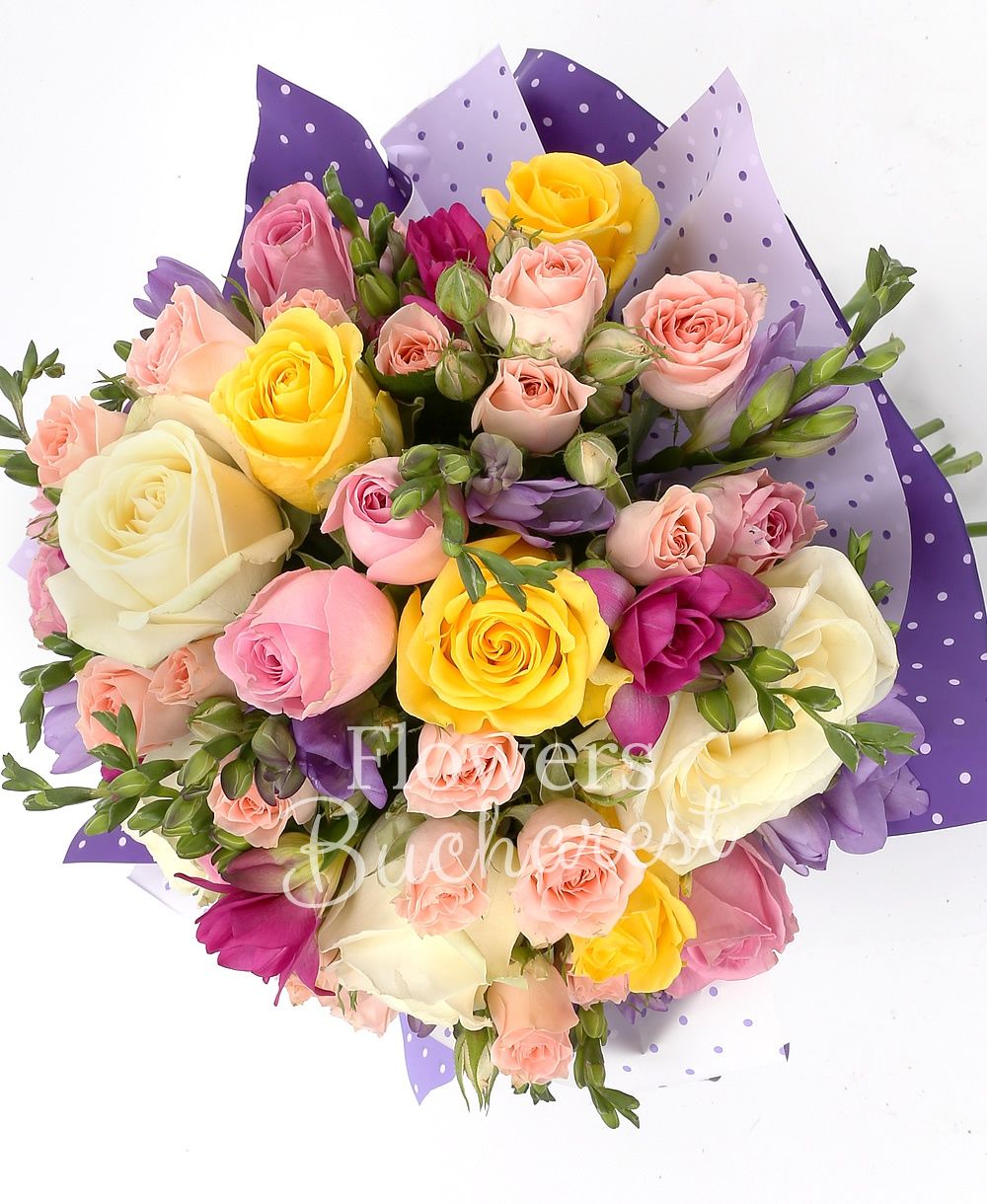 5 yellow roses, 4 white roses, 5 pink roses, 5 pink miniroses, 5 cyclam freesias, 5 mauve freesias