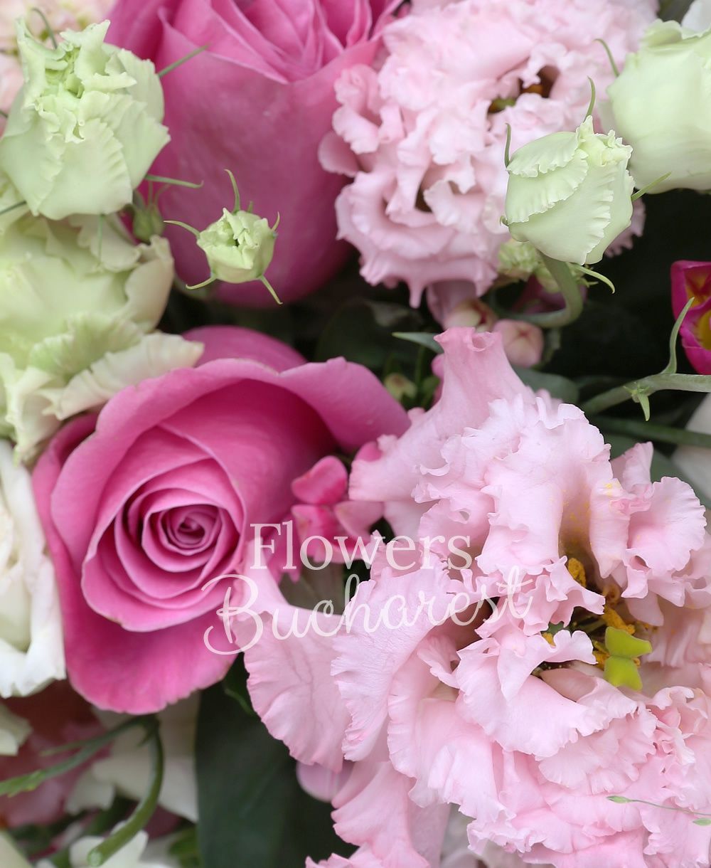 7 cyclam rose, 5 pink lisianthus, 5 pink bouvardia, 5 white antirrhinum, 5 pink mathiolla, 10 cyclam freesias, greenery