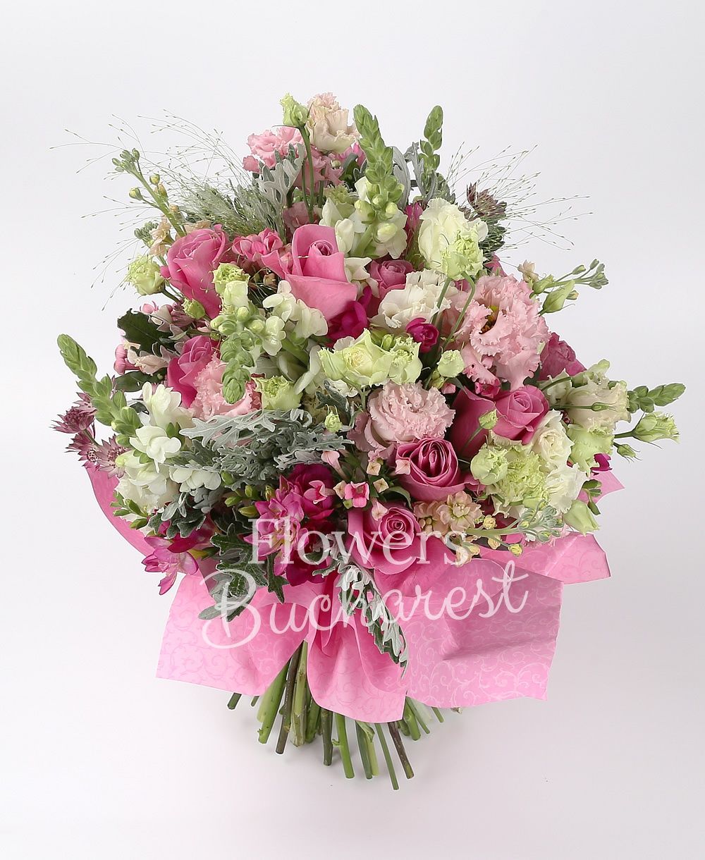 7 cyclam rose, 5 pink lisianthus, 5 pink bouvardia, 5 white antirrhinum, 5 pink mathiolla, 10 cyclam freesias, greenery