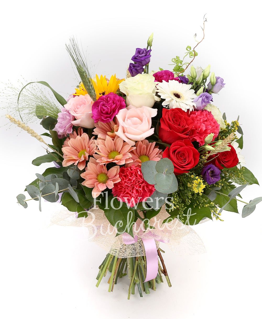 4 red roses, 3 pink roses, 3 white roses, 2 pink chrysanthemums, 3 cyclam carnations, 3 pink carnations, 2 cream chrysanthemums, 2 mauve lisianthus, yellow gerbera, 2 solidago, lila chrysanthemums, greenery