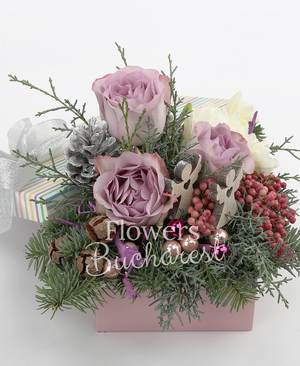 3 mauve roses, 10 white freesias, pepper, globes, greenery