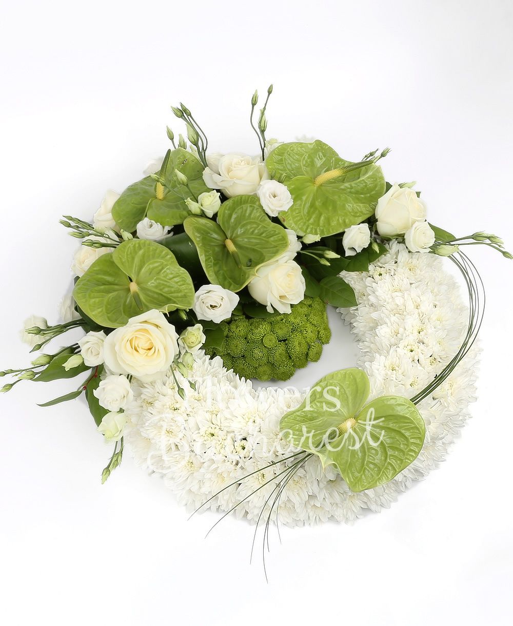 30 white chrysanthemums, 10 green santini, 5 white roses, 7 white roses, 5 green anthurium, 6 white lisianthus, greenery