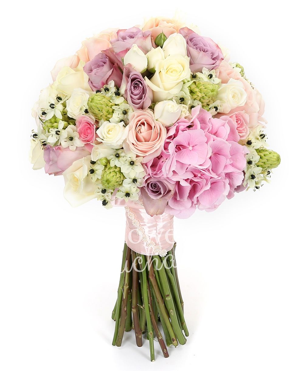 6 ornithogalum, 10 white roses, 7 memory lane, 7 sweet avalanche roses, 7 pink roses, 2 hydrangeas, 5 white miniroses