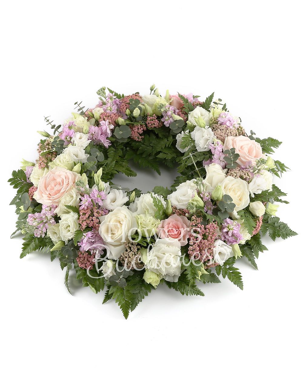 10 matthiola, 10 pink roses, 10 white lisianthus, 20 pink achillea, greenery