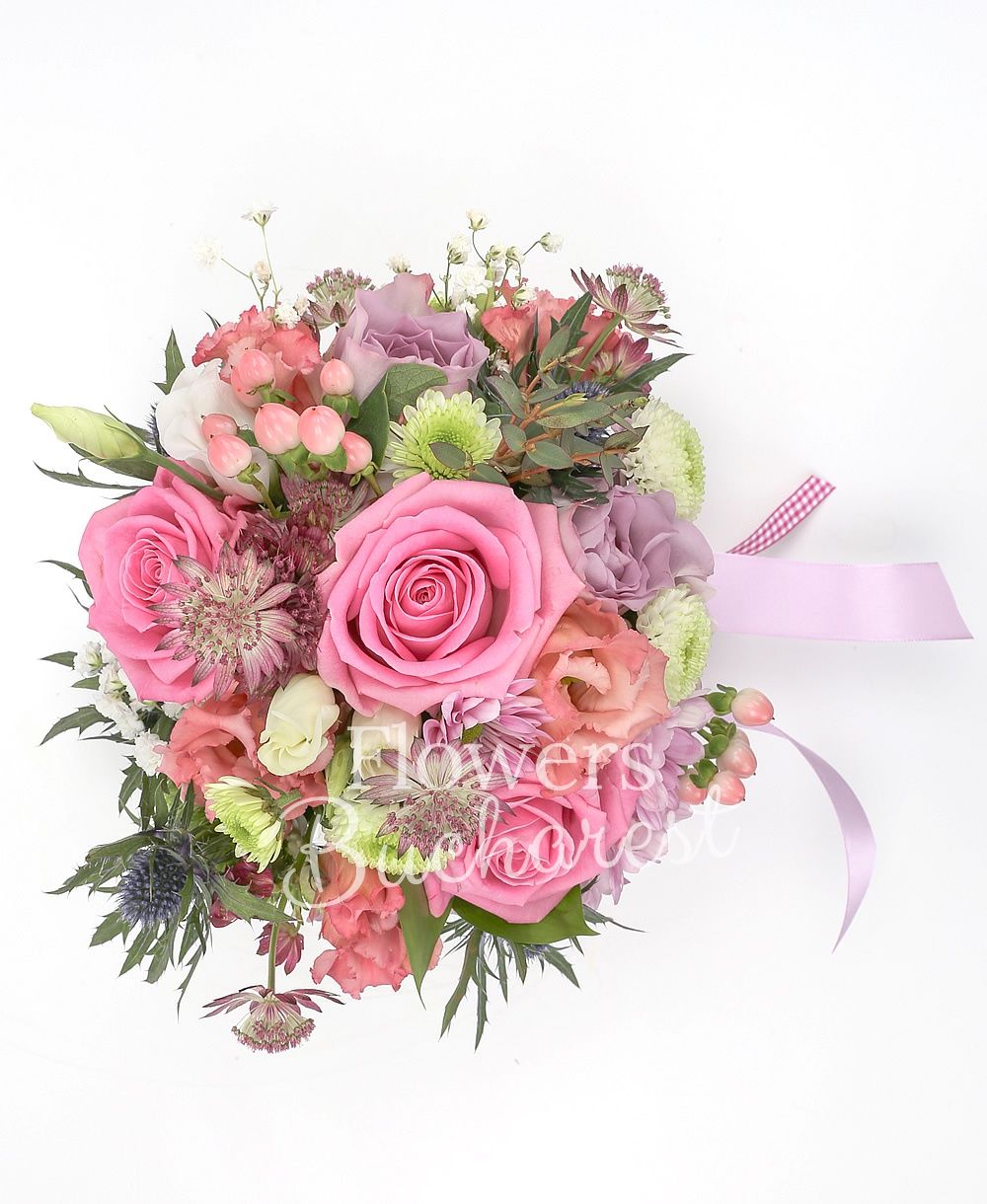 3 pink roses, 2 pink hypericum, 2 mauve roses, 1 eryngium, 1 white santini, 2 pink lisianthus, 2 pink astilbe, 1 gypsophilla, 1 mauve chrysanthemum