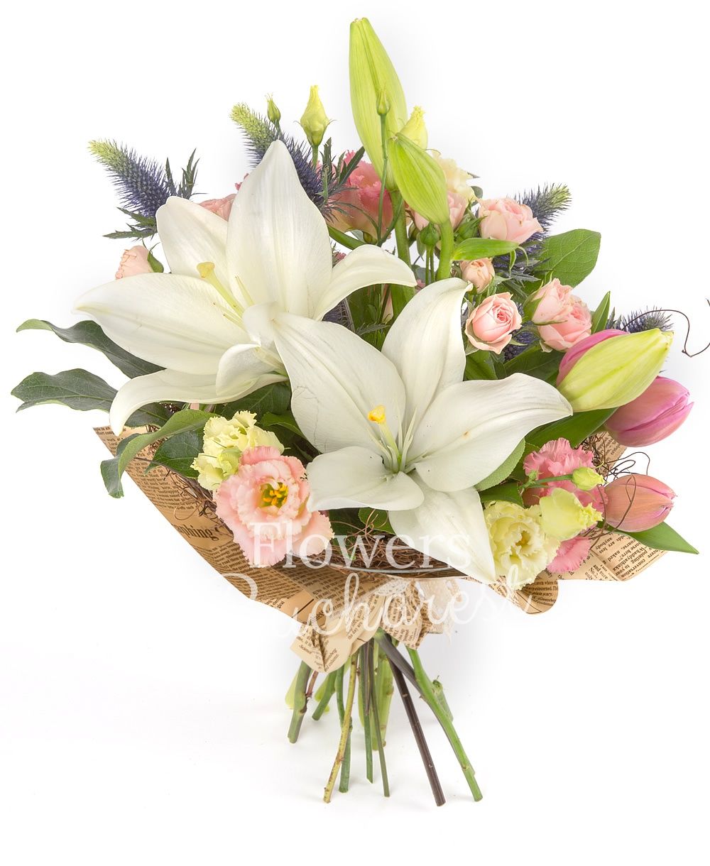 1 white lily, 3 pink minirose, 3 pink lisianthus, 3 eryngium, 5 pink tulips, greenery