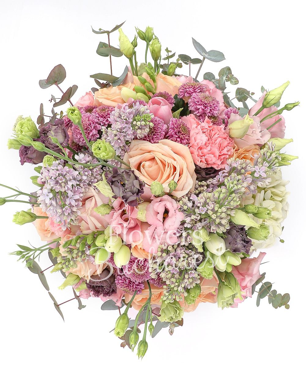 5 mauve lilac, 10 peach roses, 5 mauve lisianthus, 3 pink lisianthus, 5 pink carnations, 3 pink santini, 1 white hydrangea, greenery