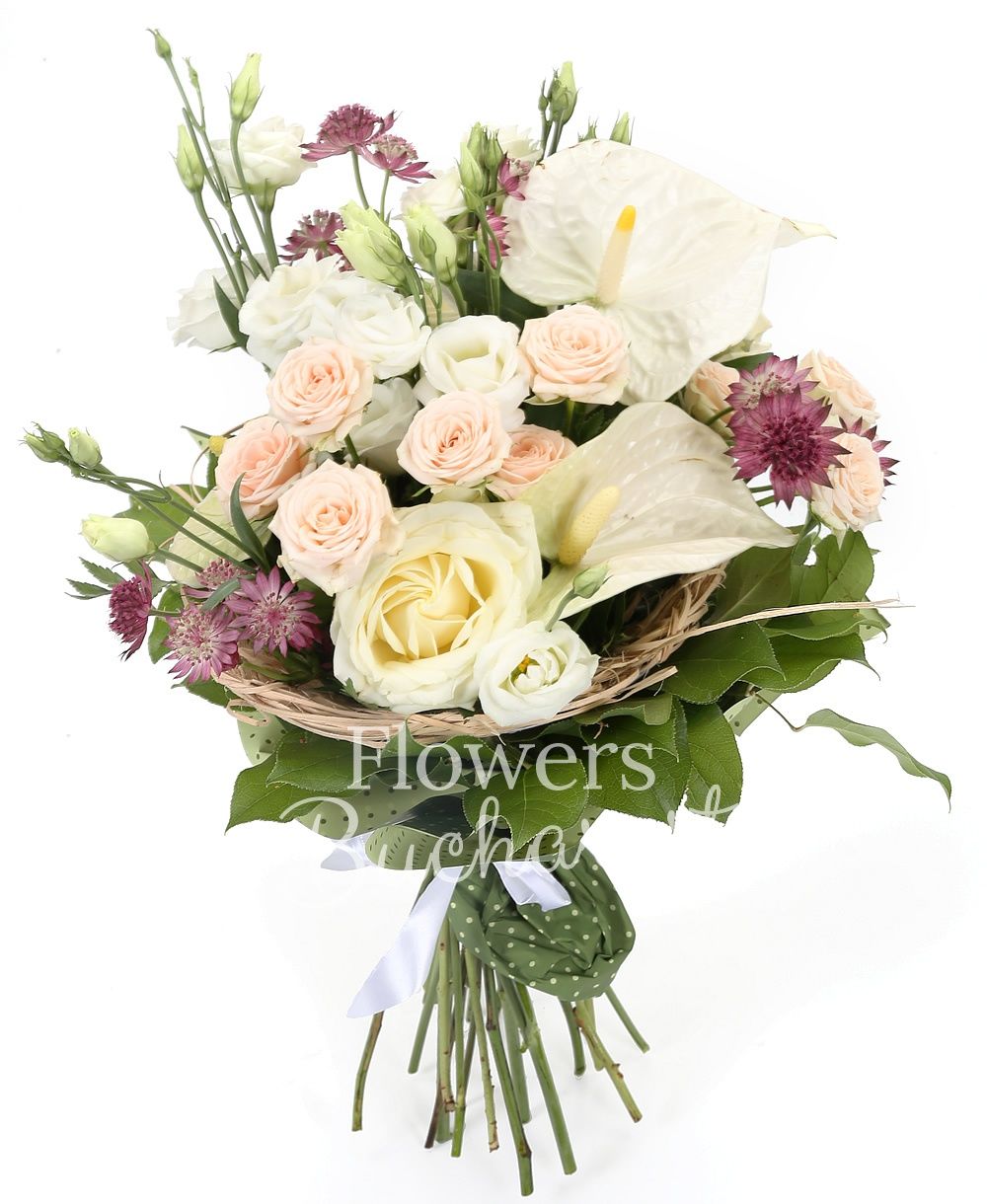 3 white anthurium, 3 cream miniroses, 3 white lisianthus, 3 white roses, 3 pink astranția, greenery