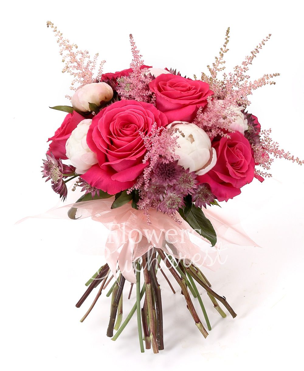 7 pink roses, 7 white peonies, 10 astranția, 7 pink astilbe