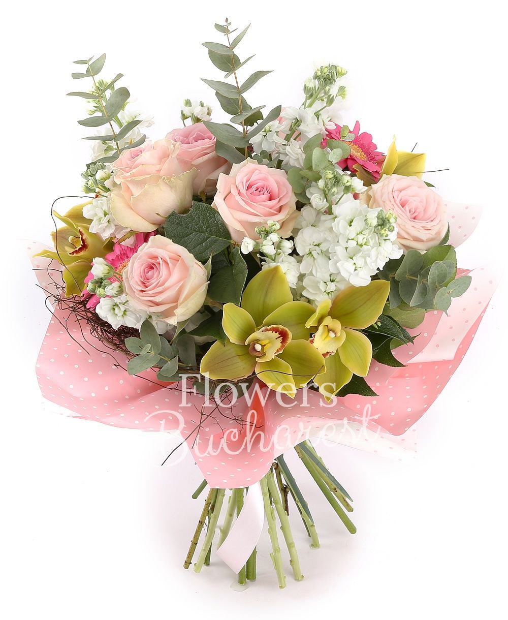 7 pink roses, 10 white matthiola, 5 pink gerbera, green cymbidium, greenery