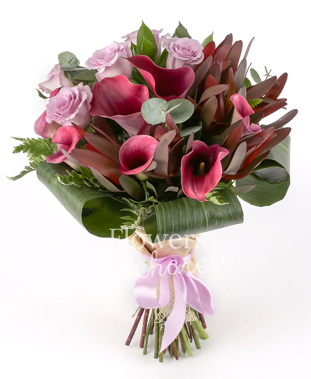 7 mauve roses, 7 cyclam cala, 7 leucadendron, greenery