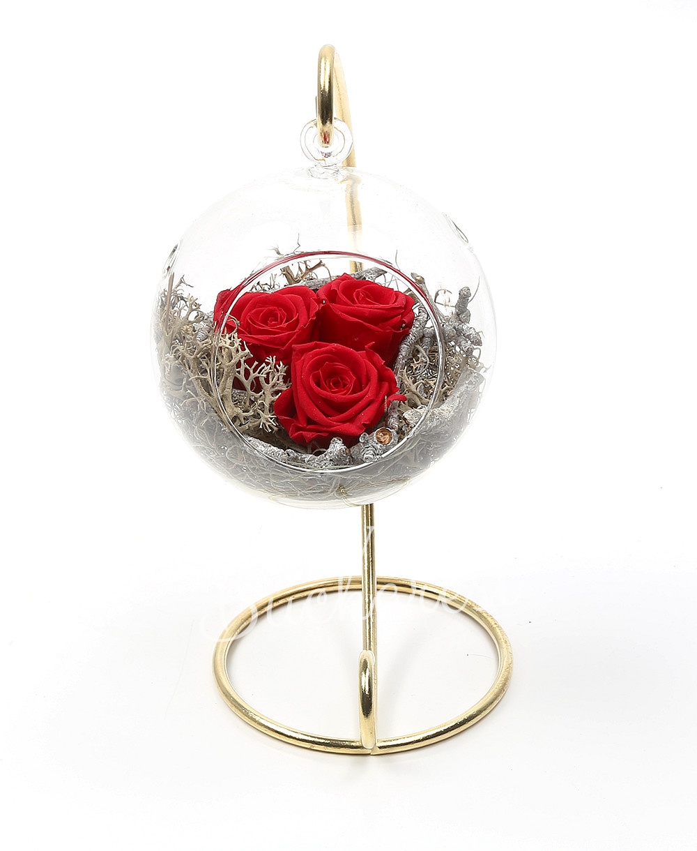 3 cryogenic roses in glass globe