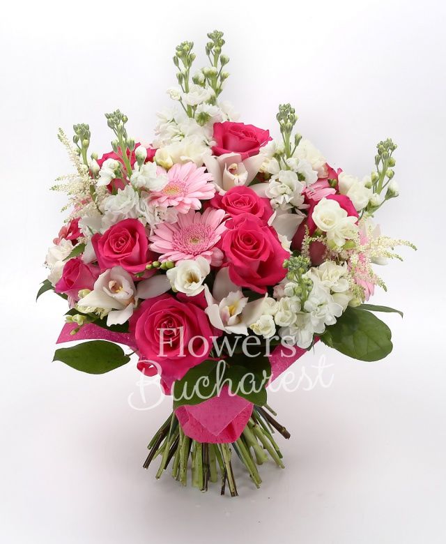 10 trandafiri cyclam, 6 gerbera roz, 5 matthiola alba, 13 frezii albe, 4 astilbe albe, cymbidium alb, salal