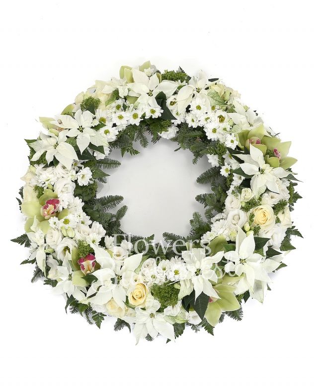 7 trandafiri albi, 7 lisianthus alb, 7 trachelium verde, 1 cymbidium verde mare, 5 crizanteme, 7 poinsettia, brad argintiu, ferigă, colac mare
